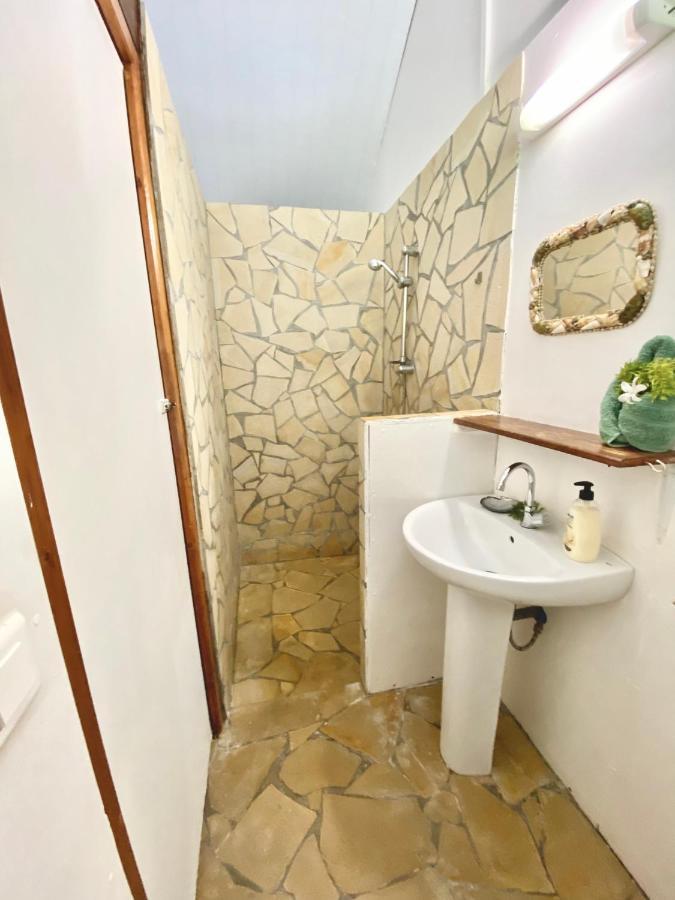 Poe Guesthouse Rangiroa Dış mekan fotoğraf